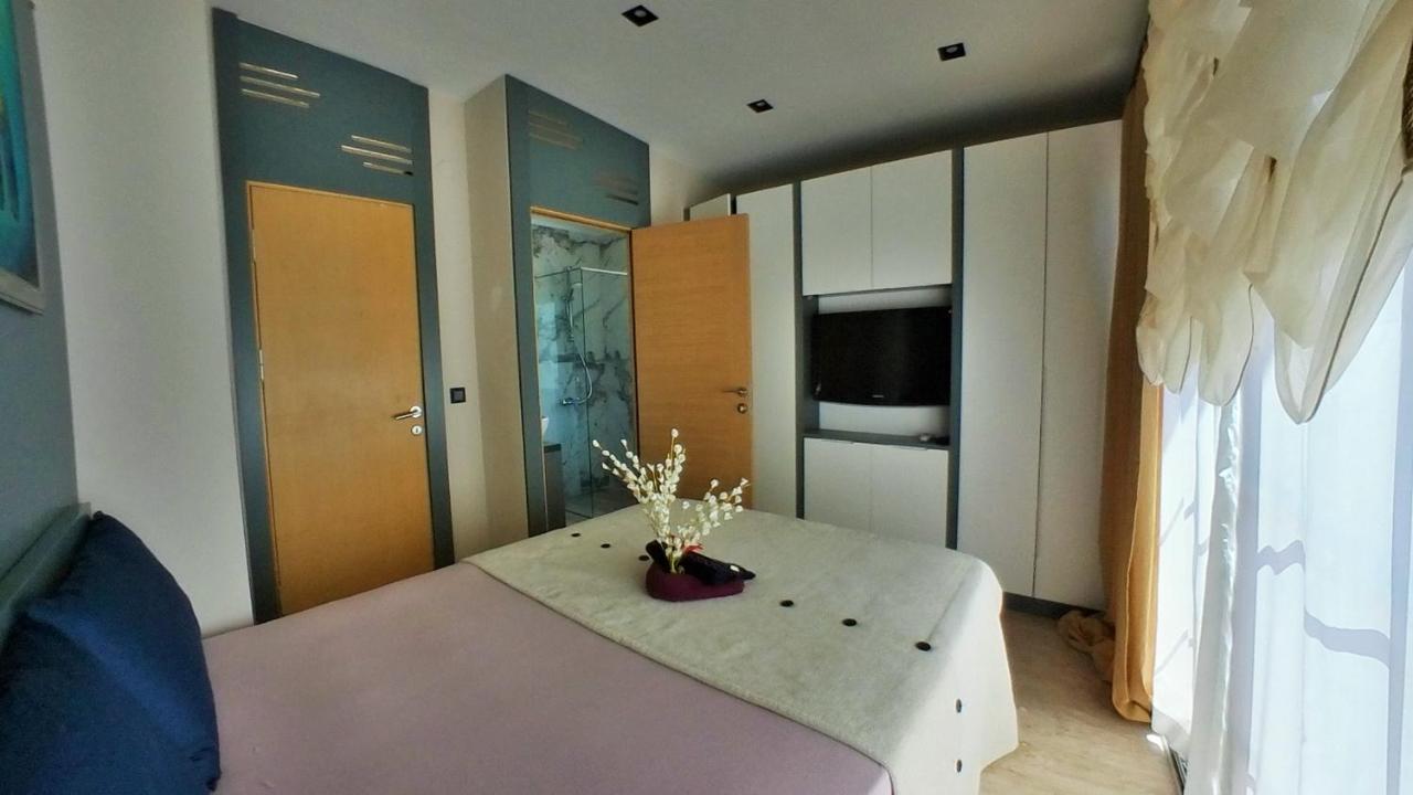 Fun&Sun Two Villas For Big Families ベレキ エクステリア 写真